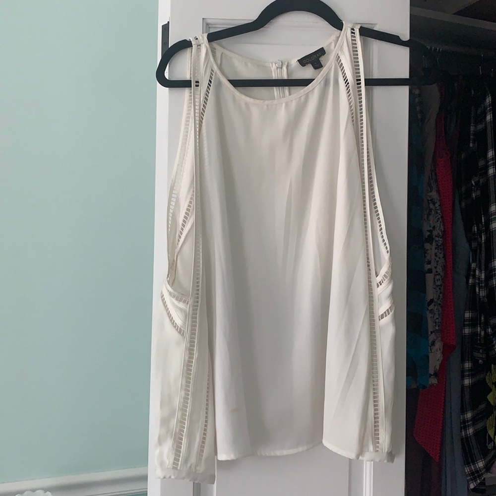 White cold shoulder top Small